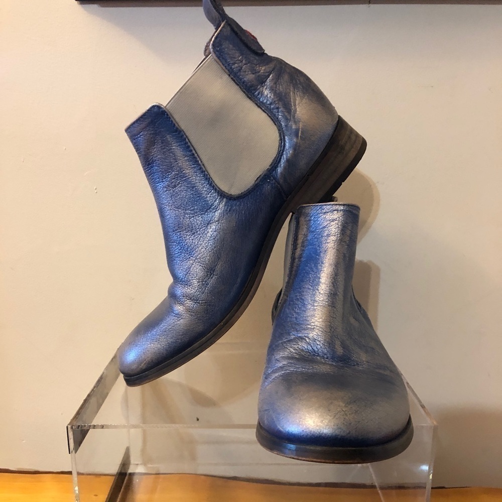 Nobrand leather Chelsea boots size 37 denim and silver.